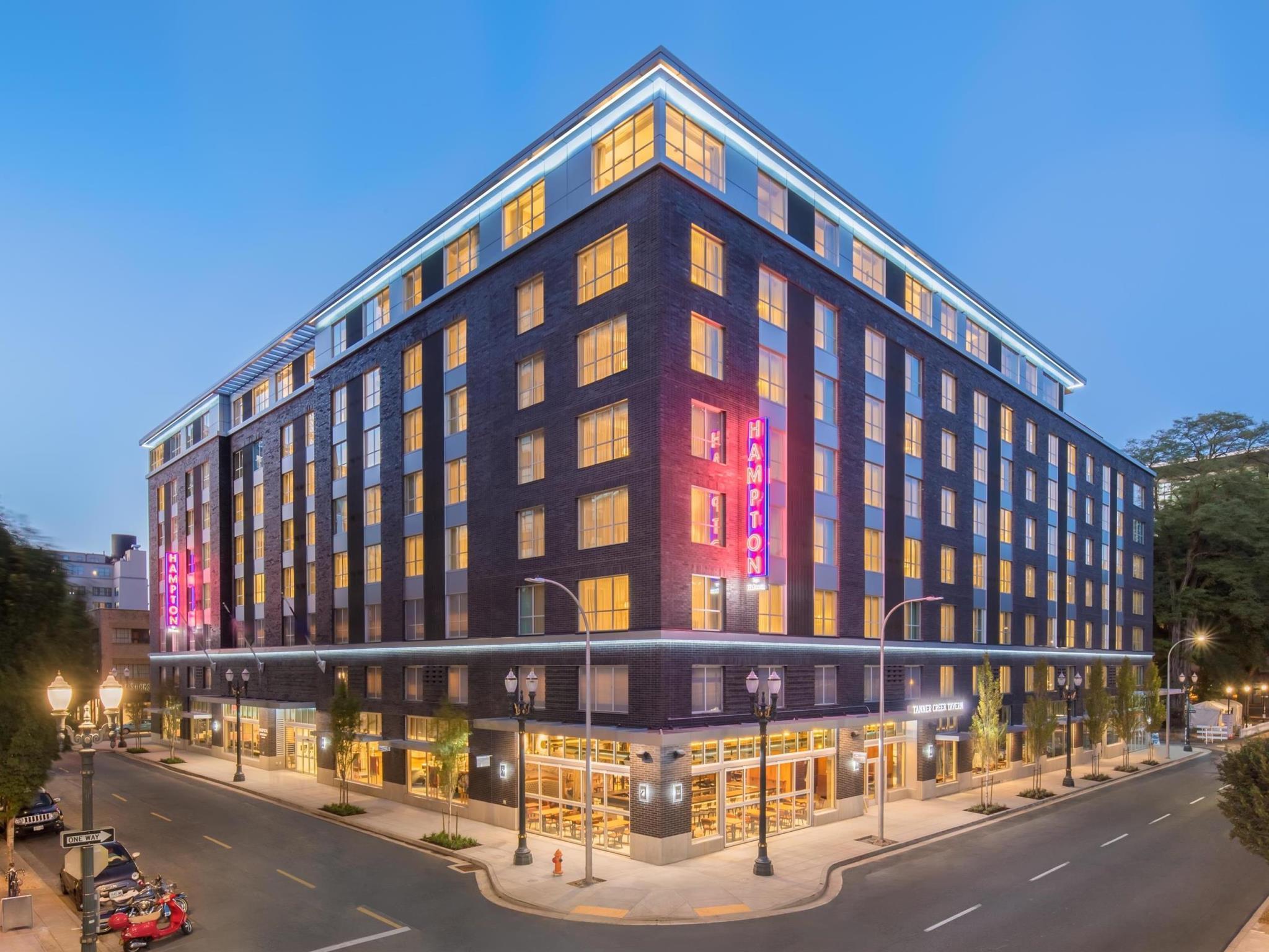 Hampton Inn And Suites By Hilton Portland-Pearl District מראה חיצוני תמונה