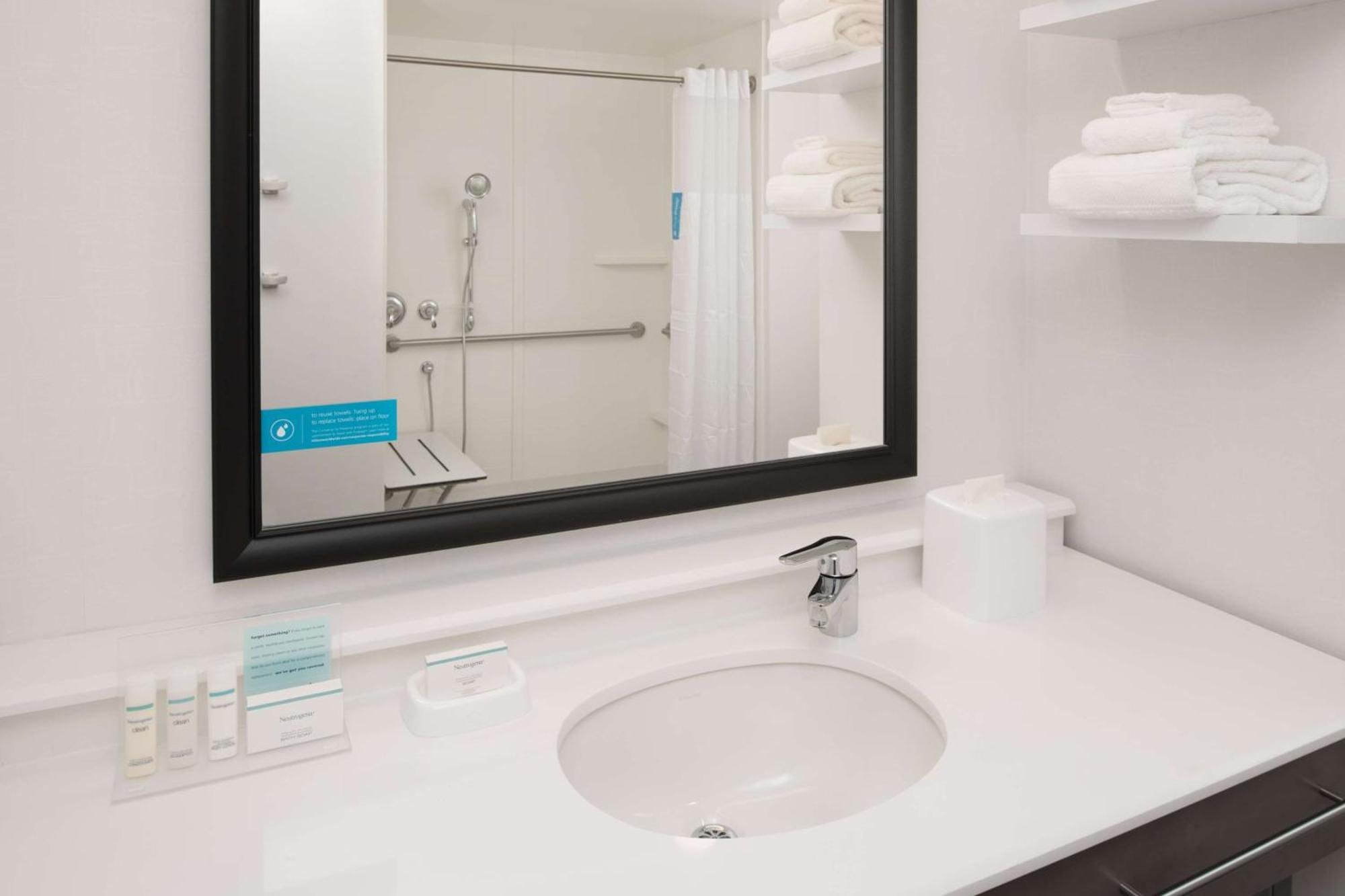 Hampton Inn And Suites By Hilton Portland-Pearl District מראה חיצוני תמונה